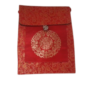 bolsa seda vermelha com desenho