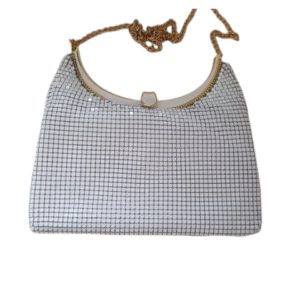 Bolsa clutch malha branca detalhes dourados