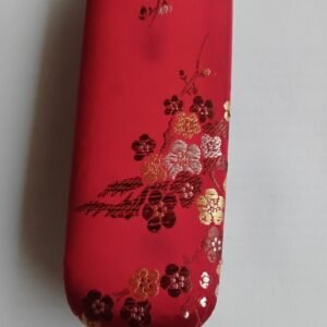 porta oculos em seda vermelho flores